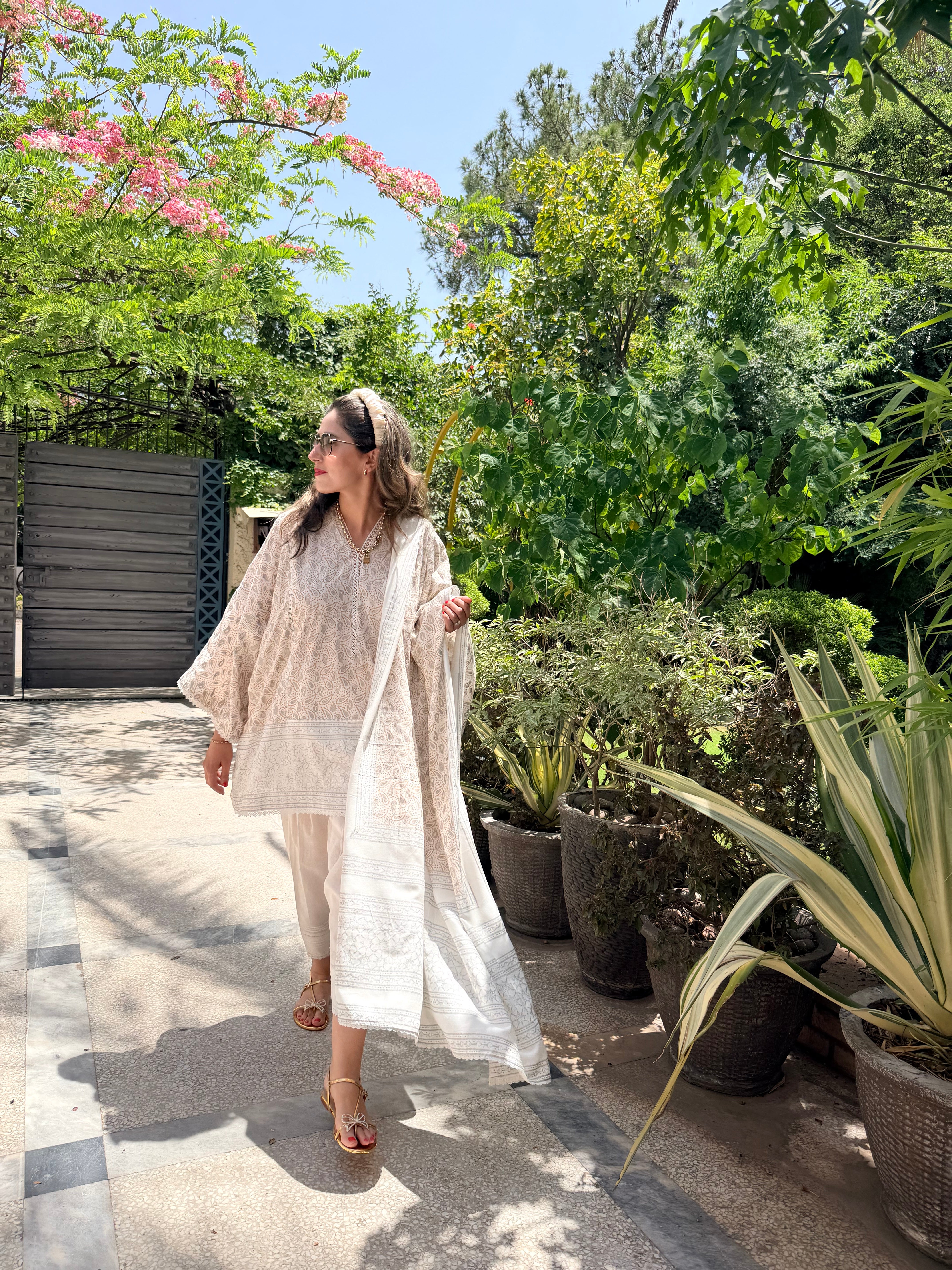 Block print ivory set