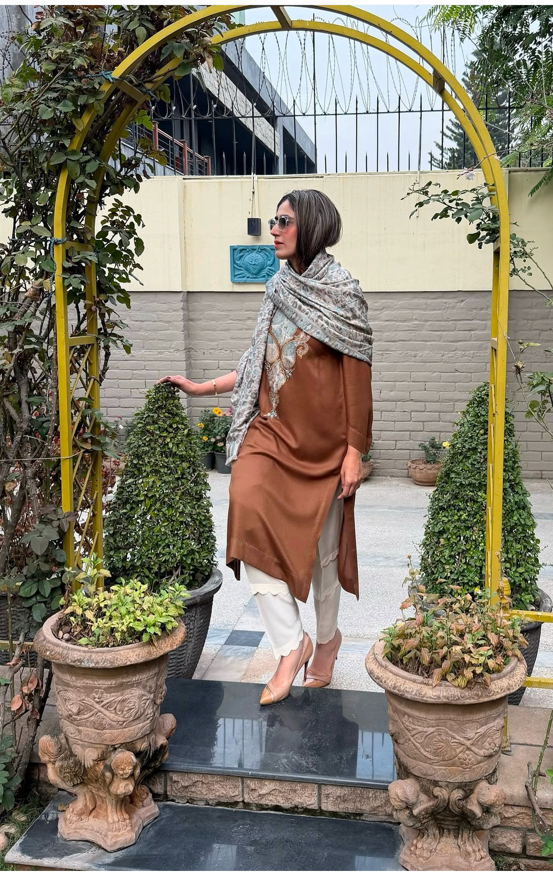 Shawl Brown Set