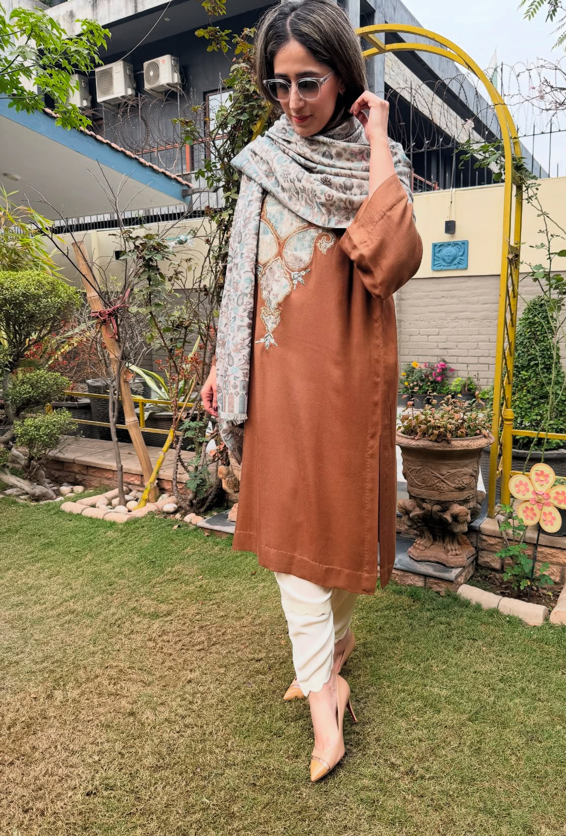 Shawl Brown Set