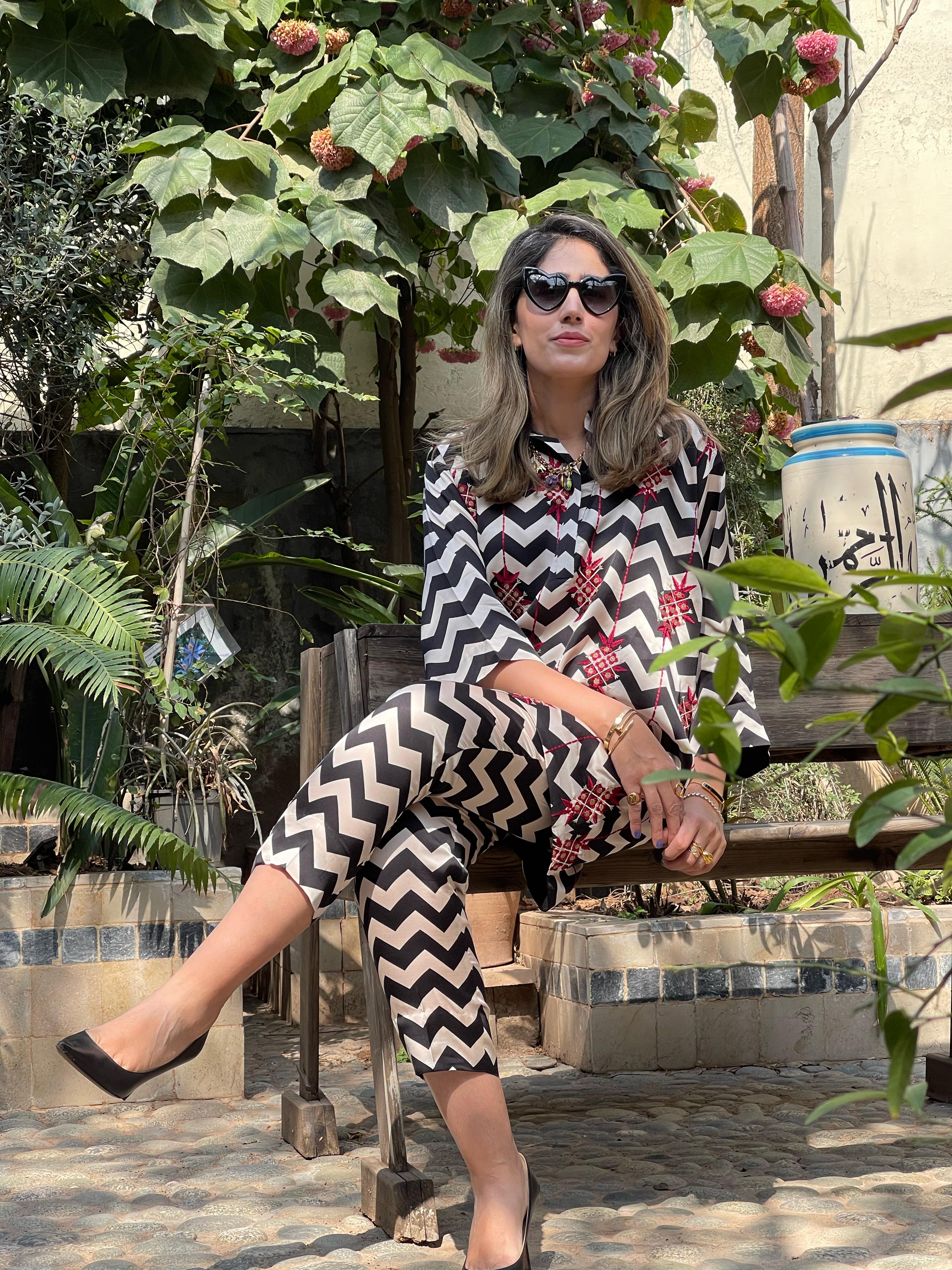 Silk Set Monocrome